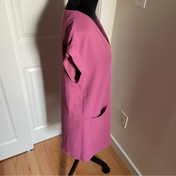 VINCE. Pink Rolled Short Sleeve Two Pocket V-Neck Mini Shift Dress EUC Size M - Picture 7 of 12